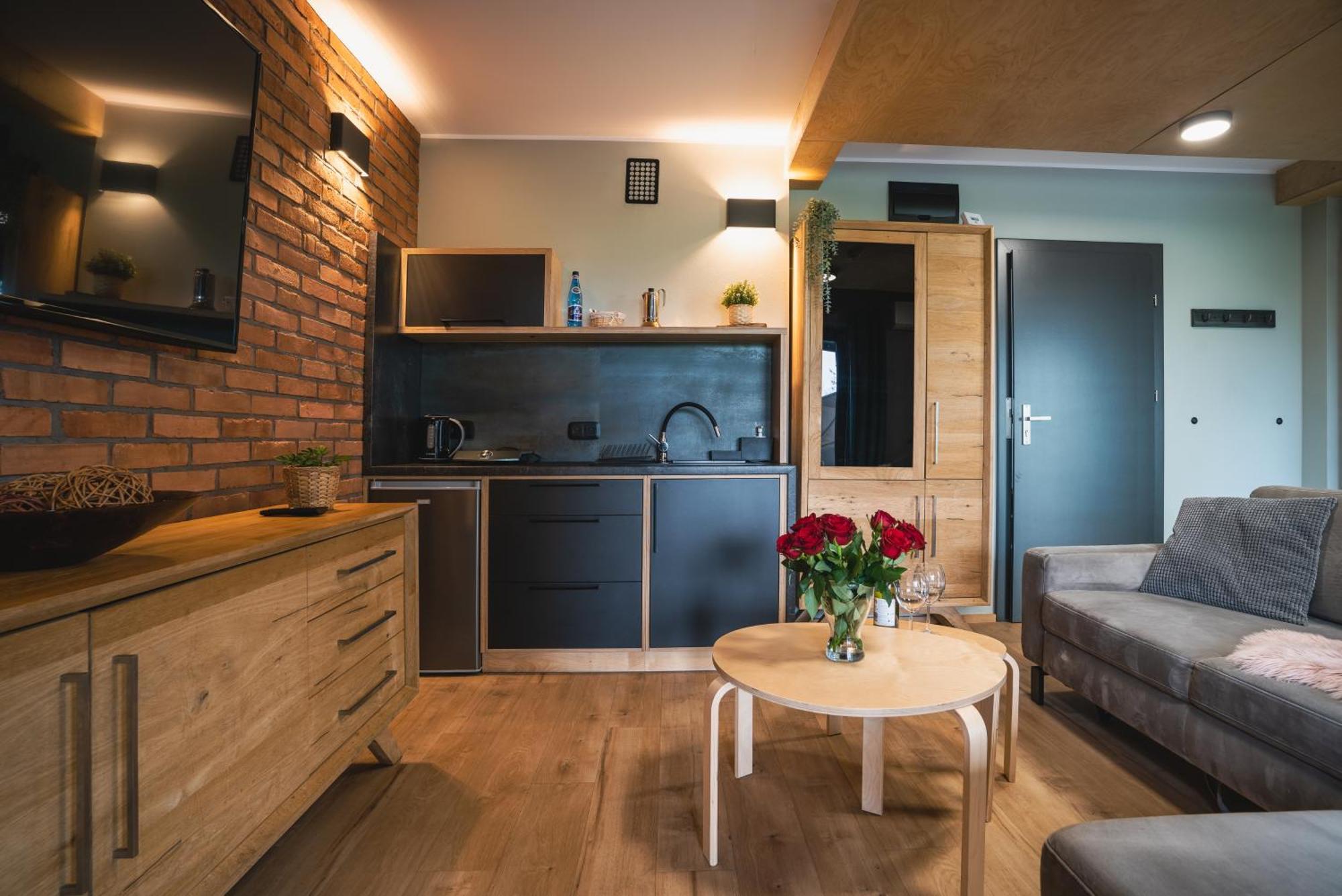 H&G Boutique Apartments Oswiecim Ngoại thất bức ảnh